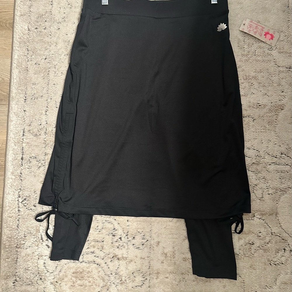 Snoga Black 22” Skirt with Leggings